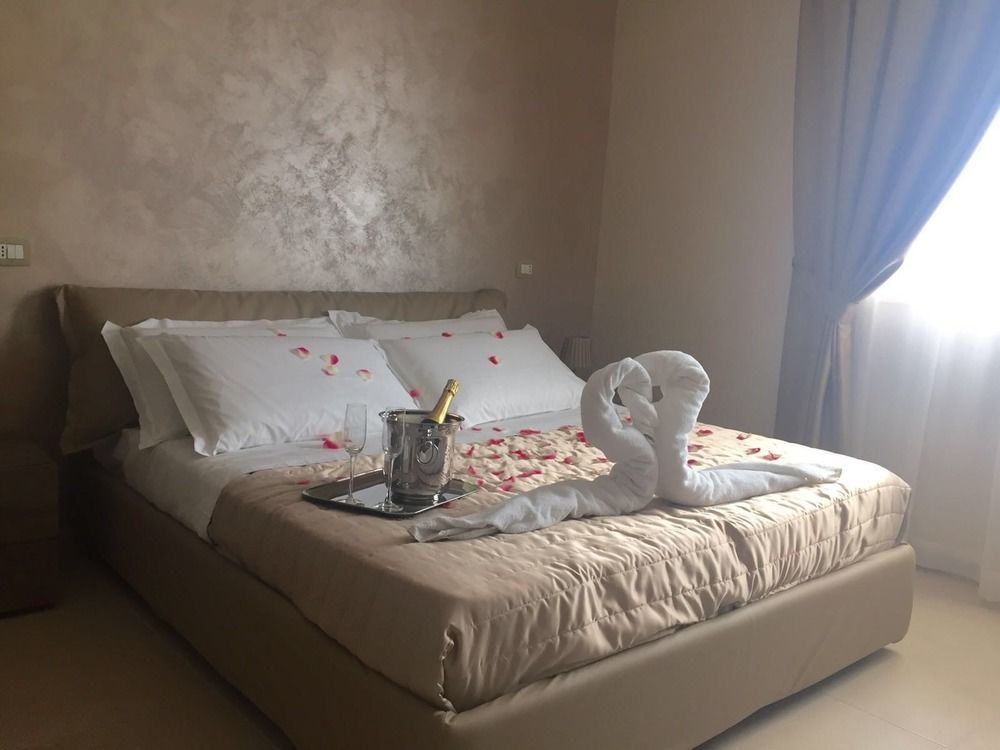 Hotel Riviera Palace ポルト・エンペードクレ エクステリア 写真