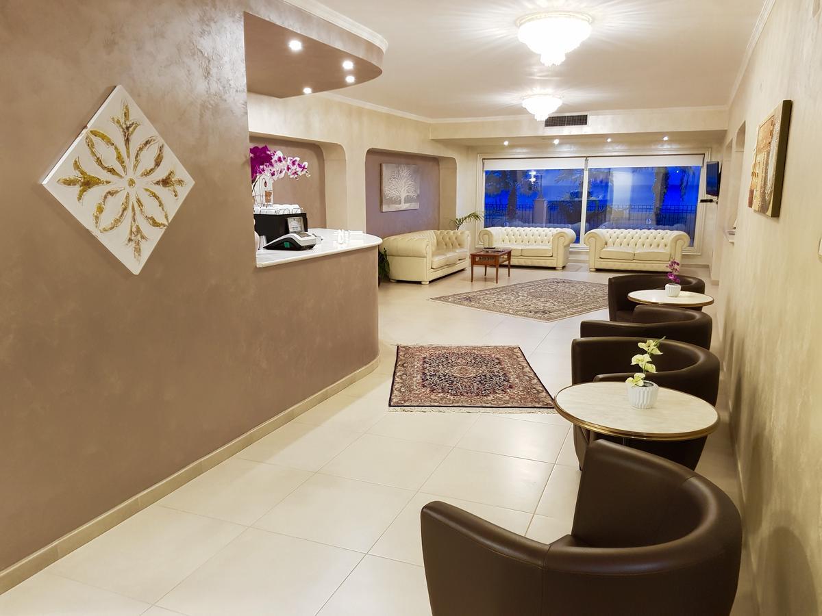 Hotel Riviera Palace ポルト・エンペードクレ エクステリア 写真